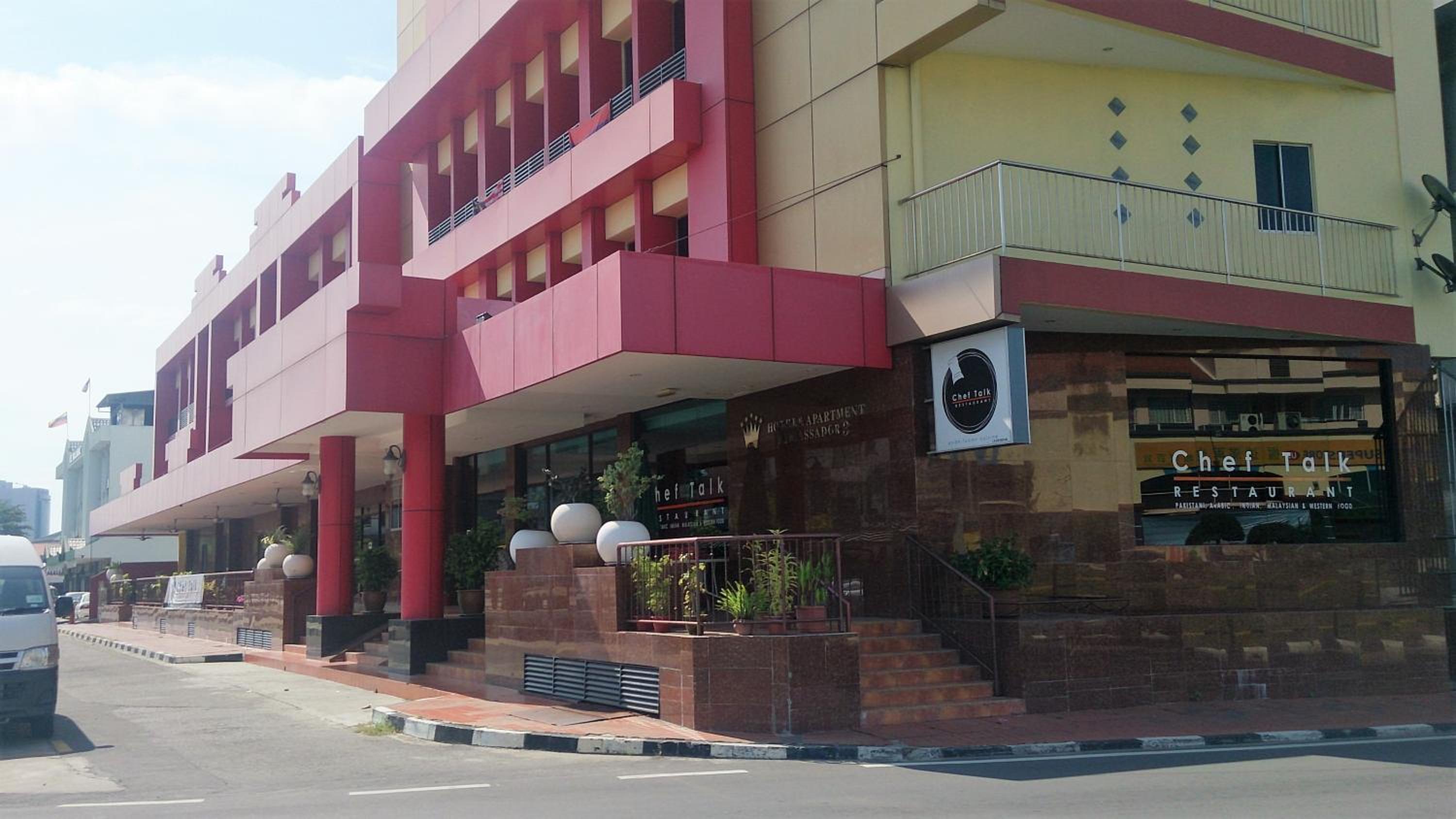 Hotel & Apartment Ambassador 3 2/17
