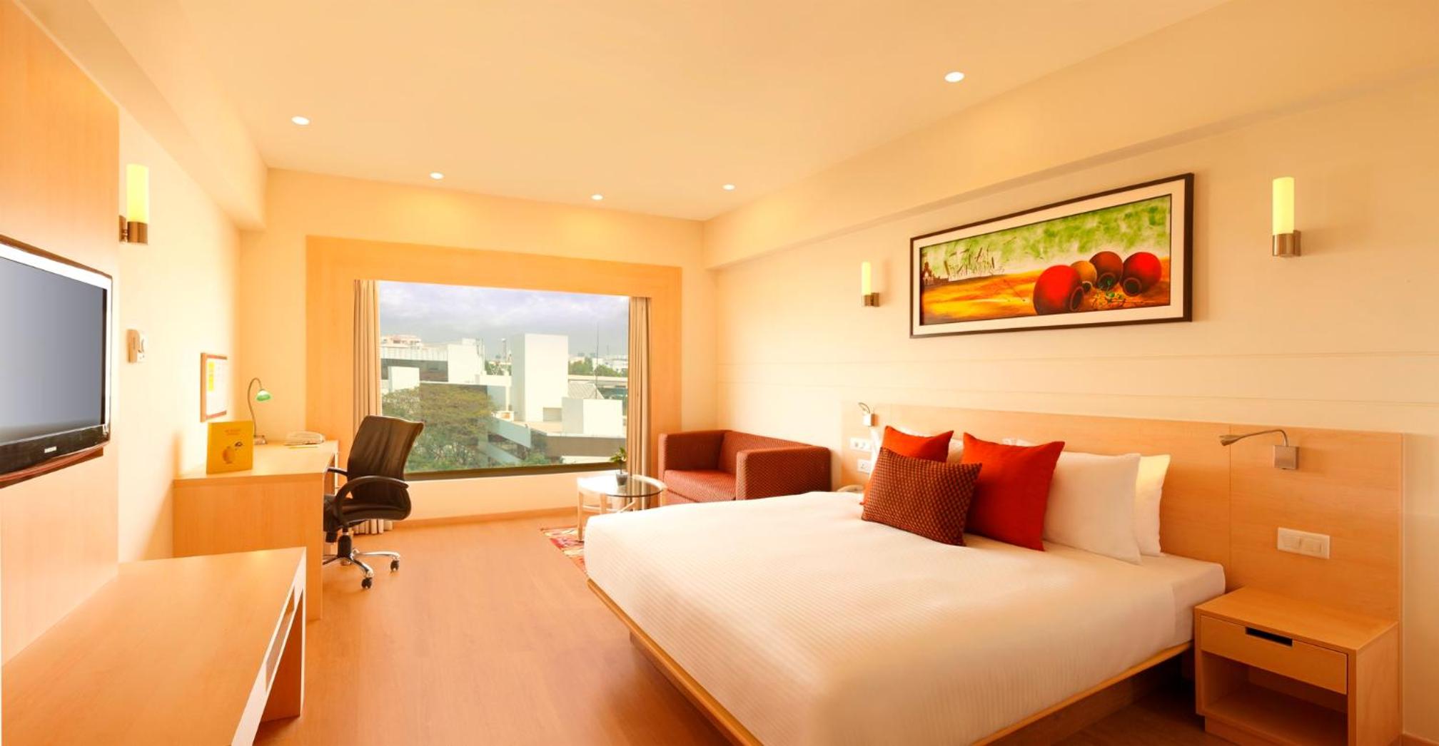 EXECUTIVE, SUITE