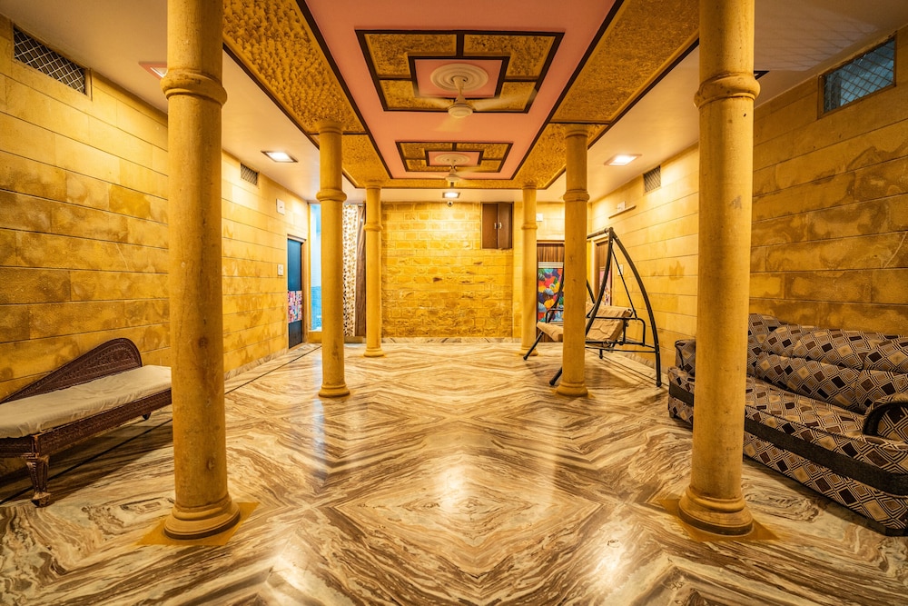 Hotel Marina Mahal 28/50
