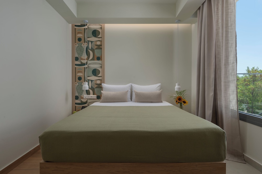Sandy Seaside Suites 22/66