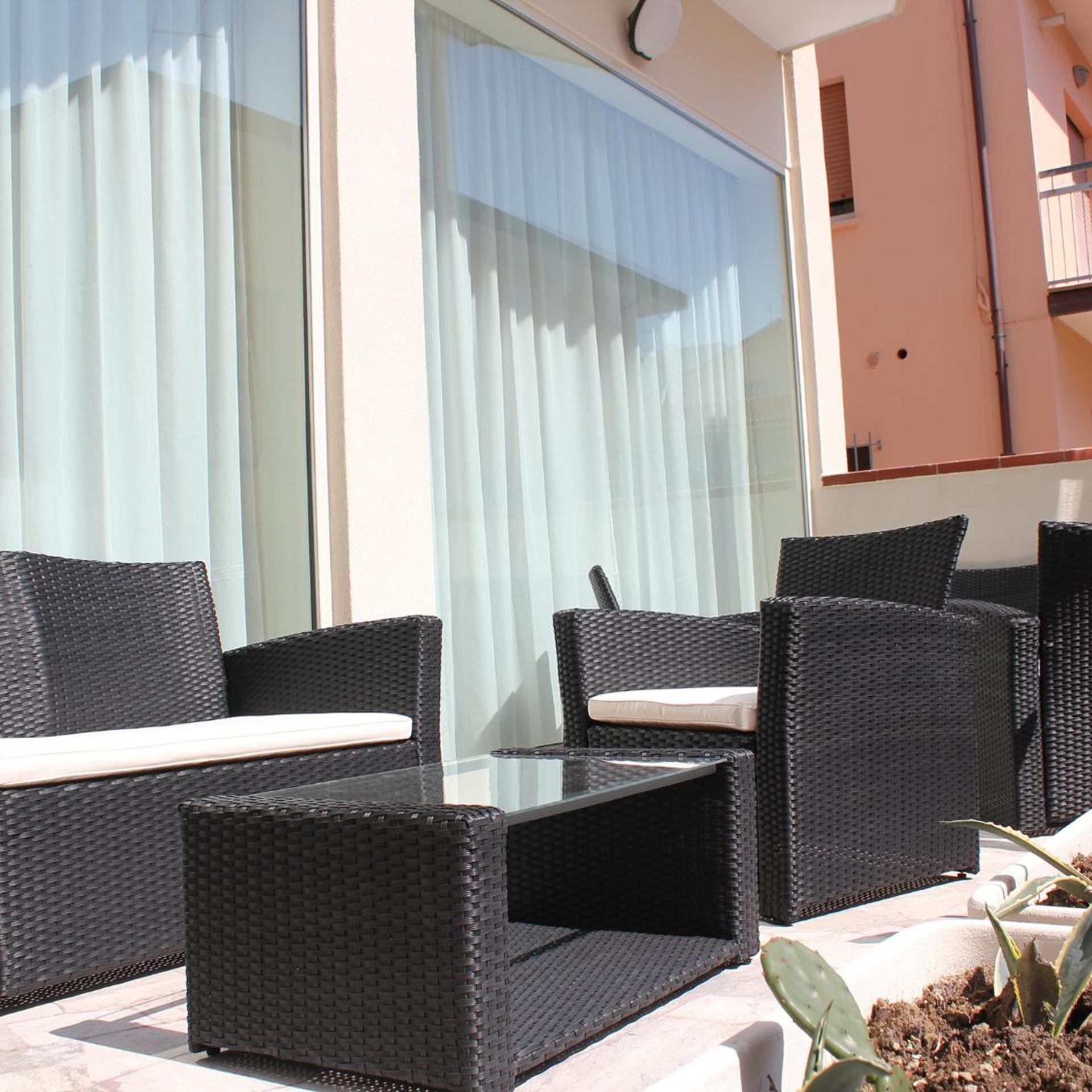 Marina Hotel 38/46