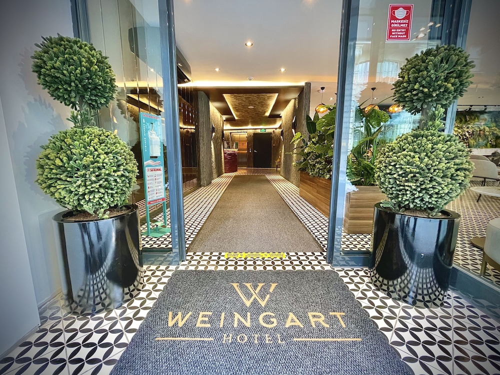Weingart Hotel 47/52
