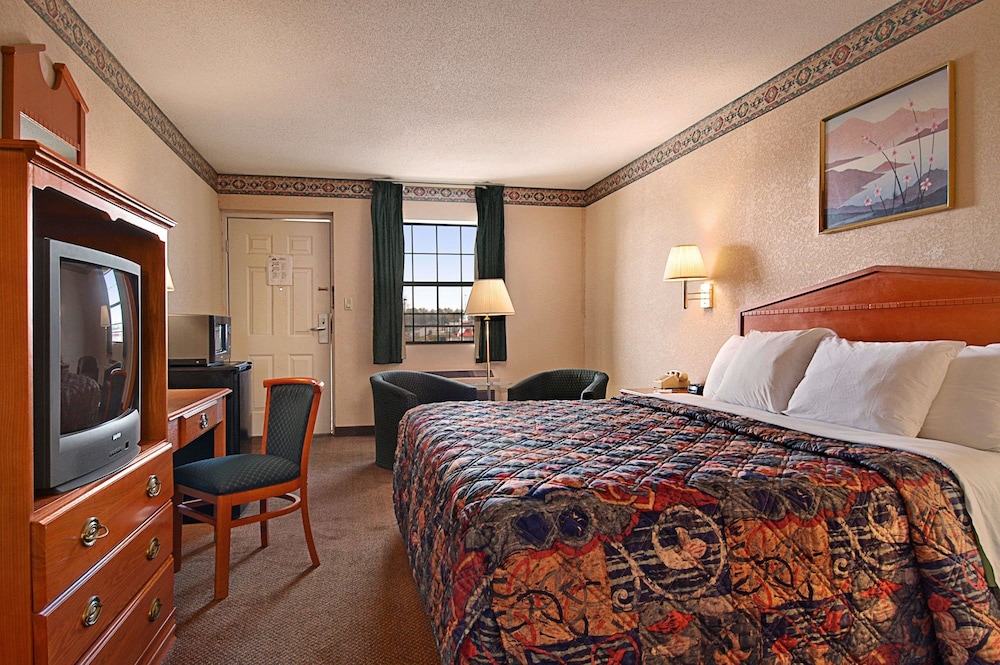 Days Inn By Wyndham Brownsville 10/23