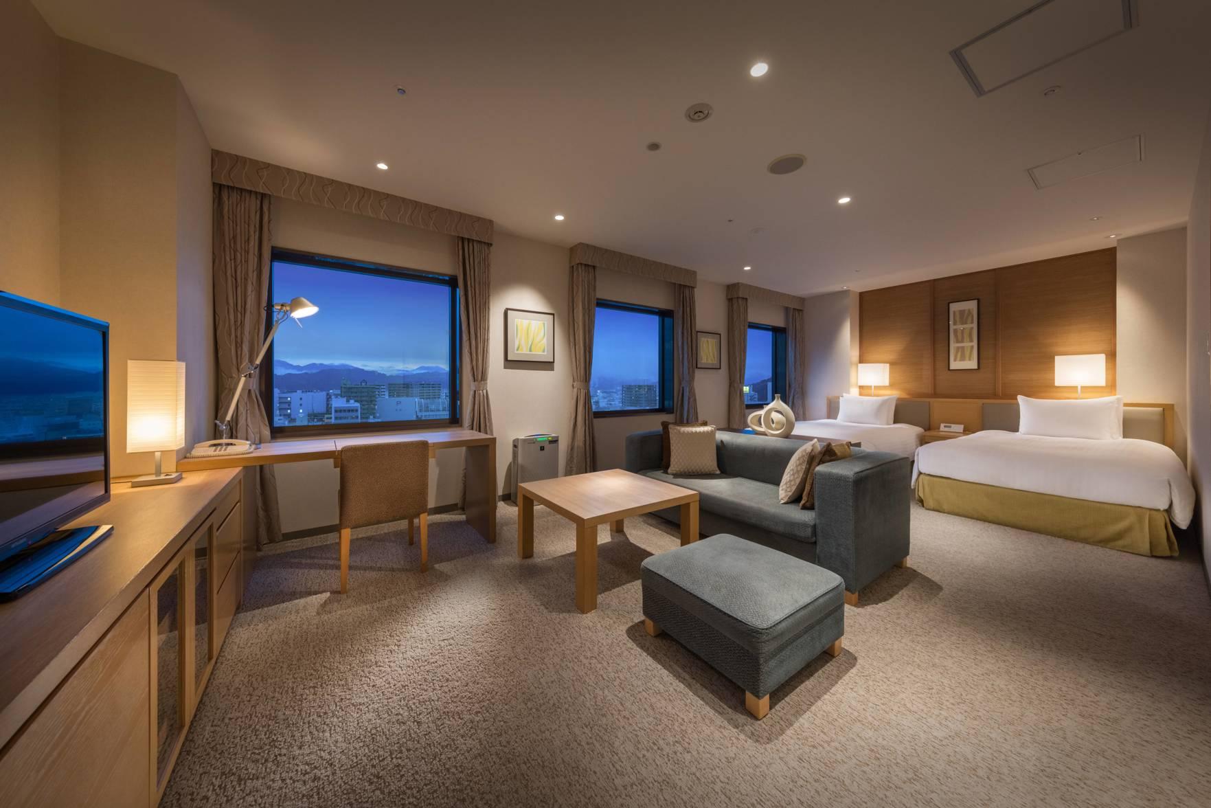 Deluxe, Twin Beds, Furji View