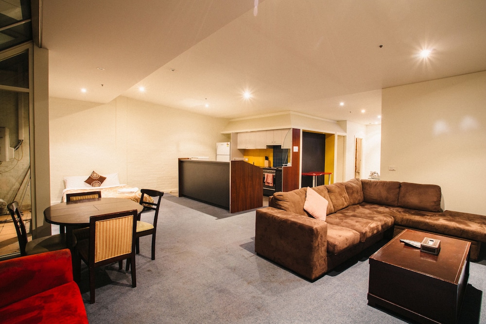 Yti Garden Hotel 48/62