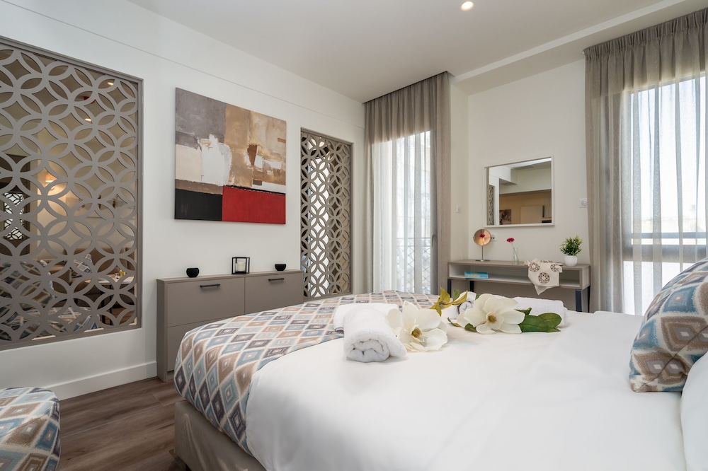 Urban Nest Suites and Apartments 15/75