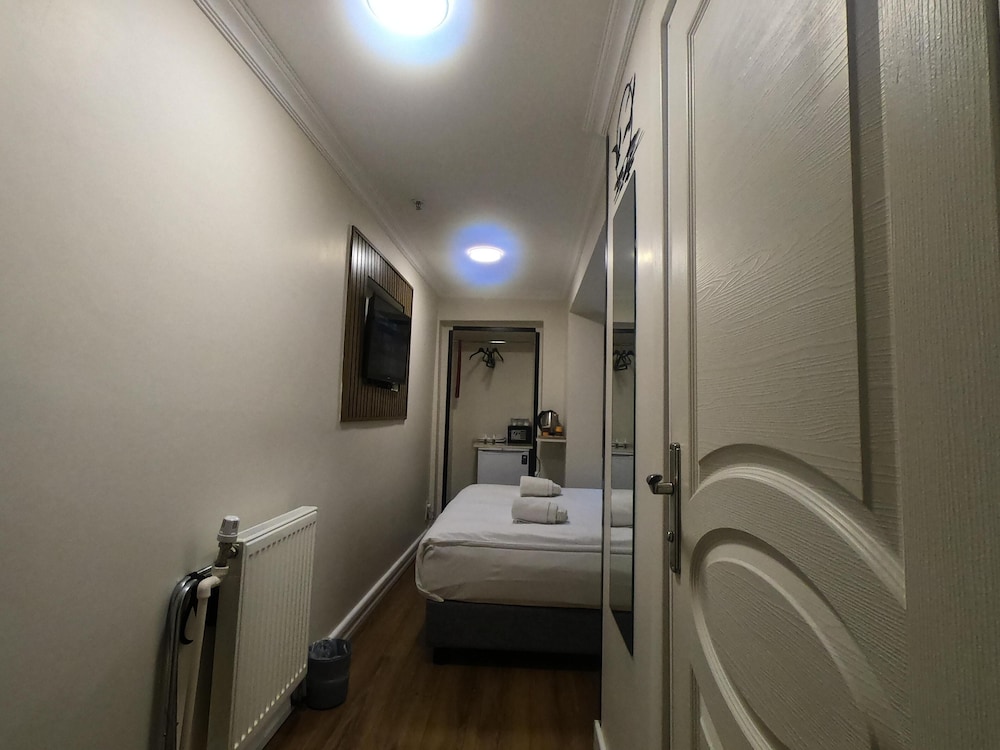 Naila Hotel 43/69