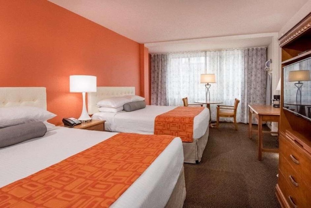 Howard Johnson by Wyndham Atlantic City 5/40