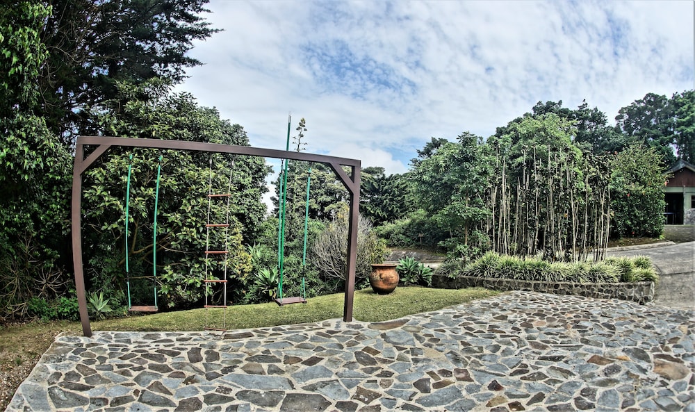 El Establo Mountain Hotel 63/68