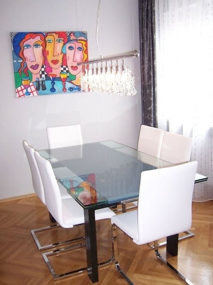 Apartment Hotel Kral 26/49