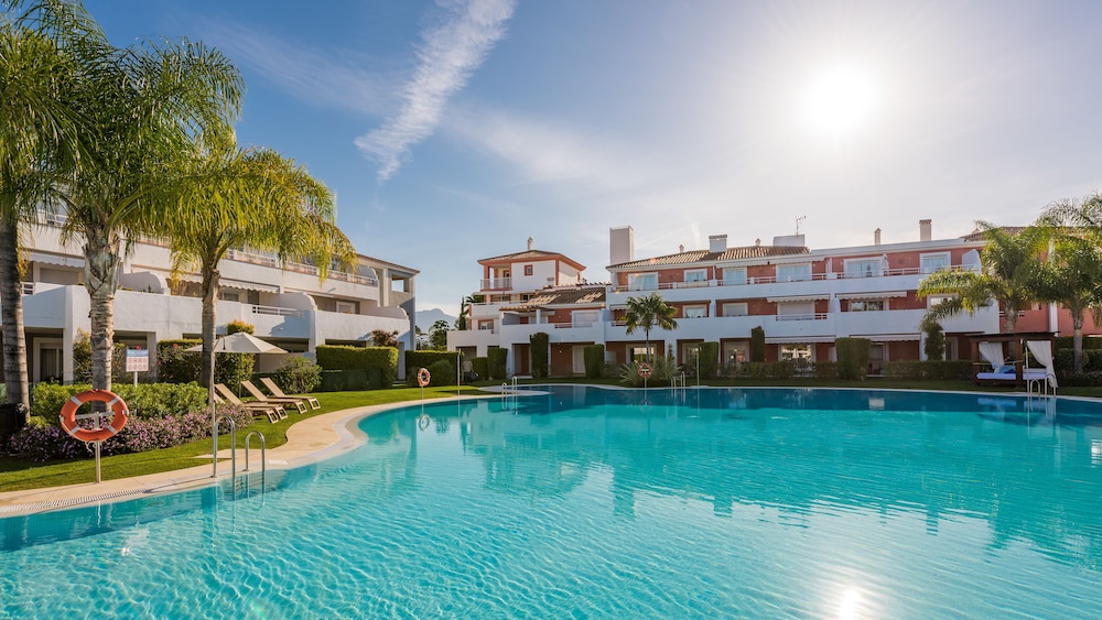 Cortijo Del Mar Resort 4/50