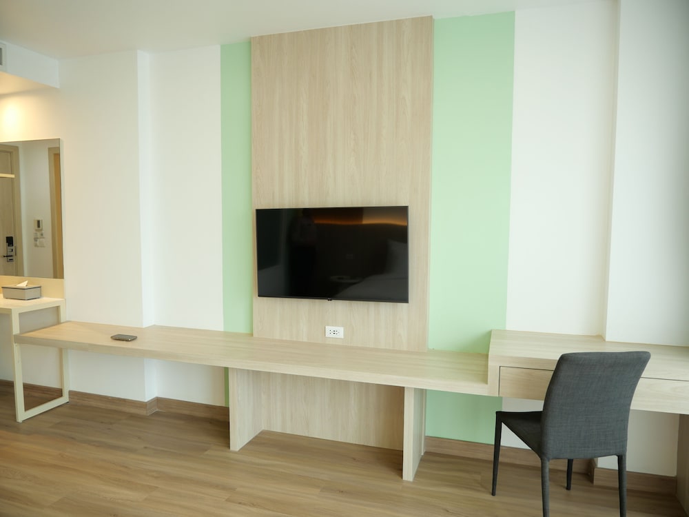 Sleep With Me Design Hotel at Patong 45/58