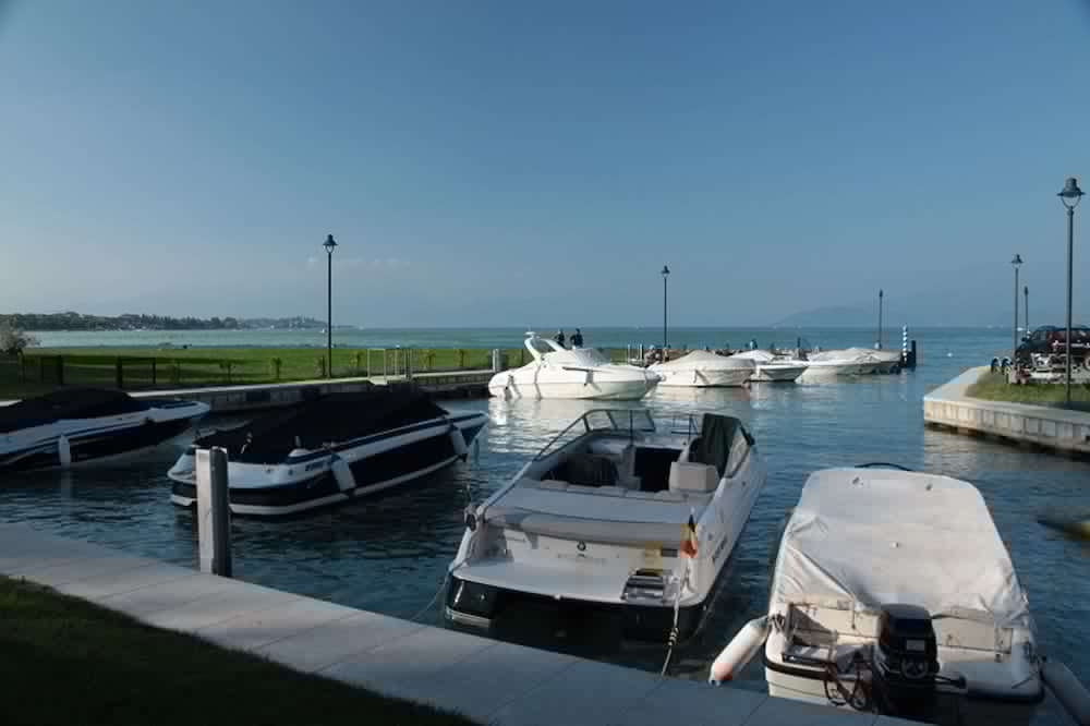 Yachting Hotel Mistral 71/79