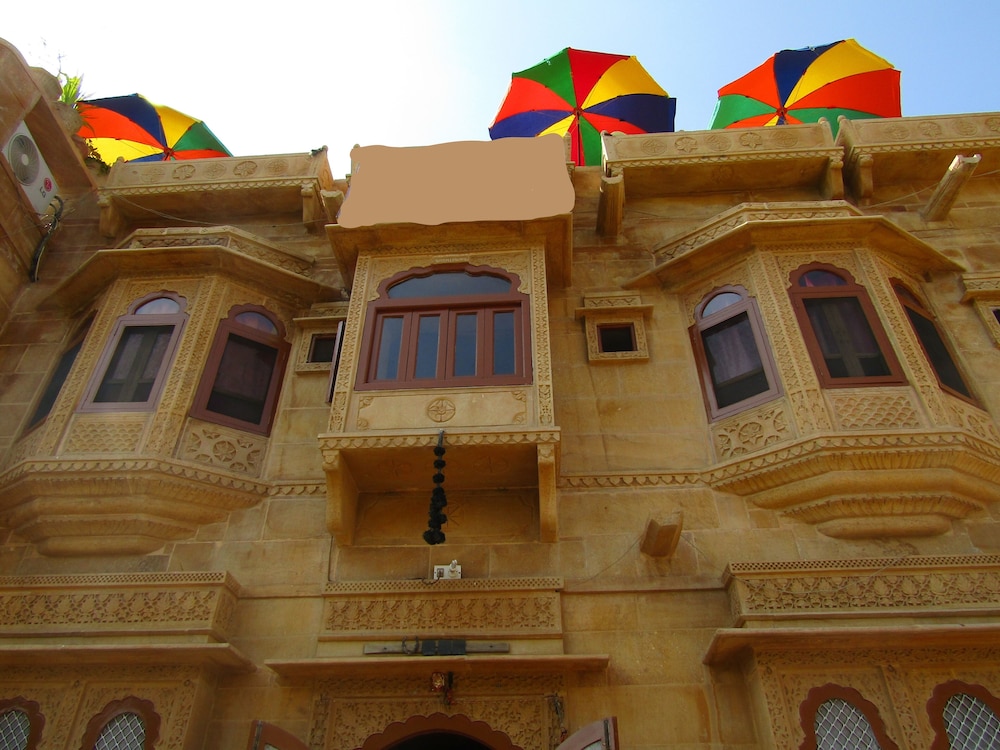 Hotel Shahi Palace 5/63