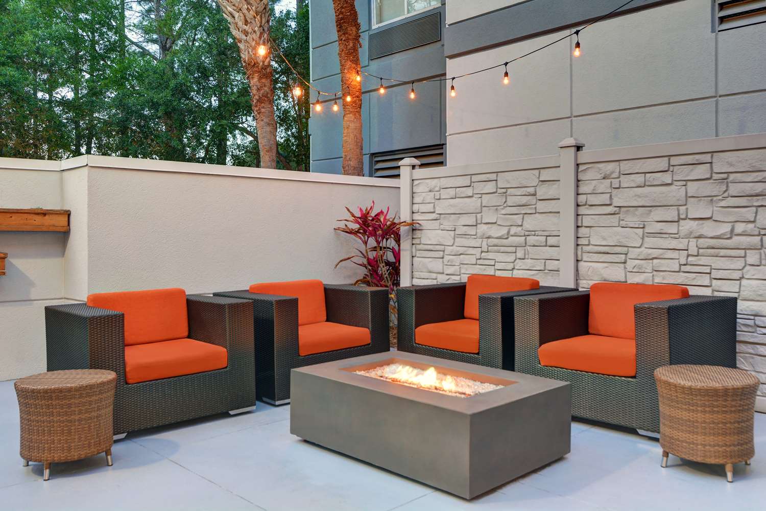 Hilton Garden Inn Jacksonville JTB/Deerwood Park 33/64