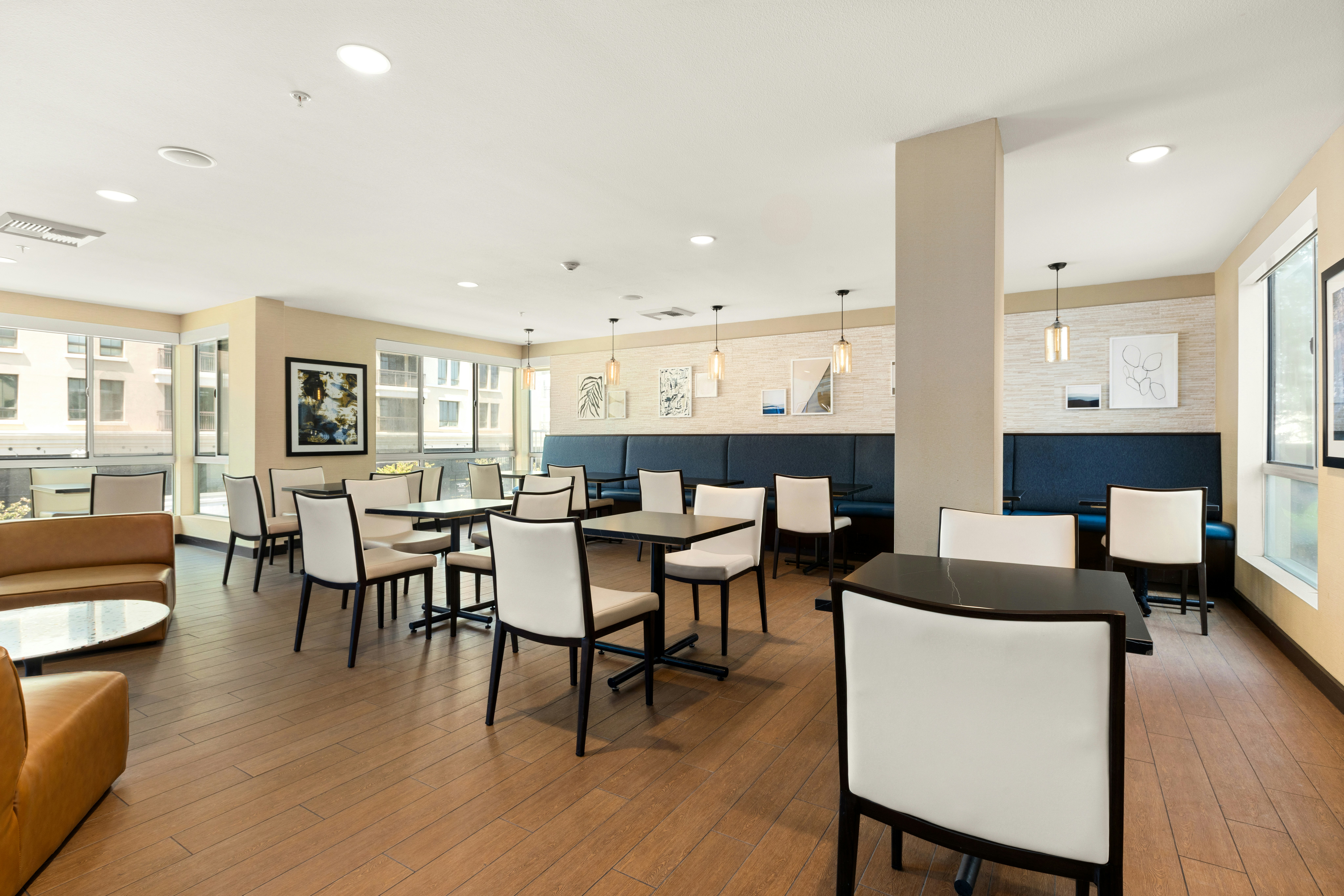 Hampton Inn And Suites Los Angeles Glendale 58/75