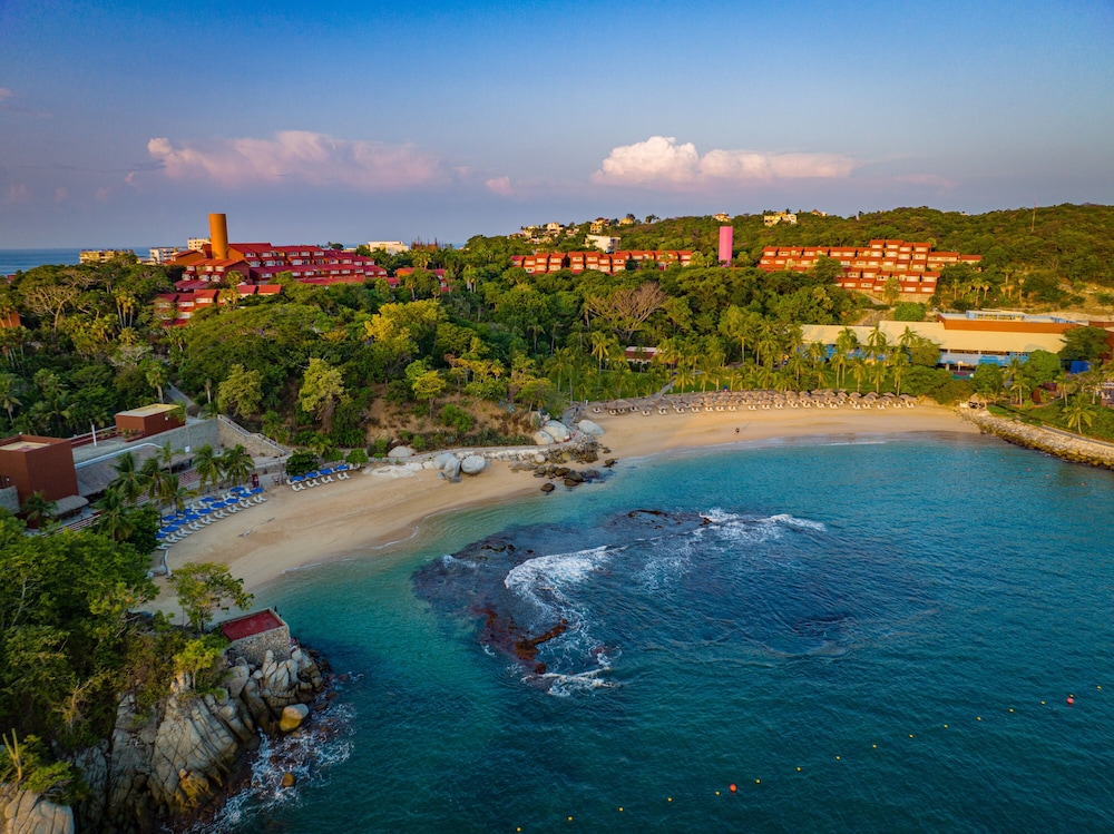 Las Brisas Huatulco 77/79