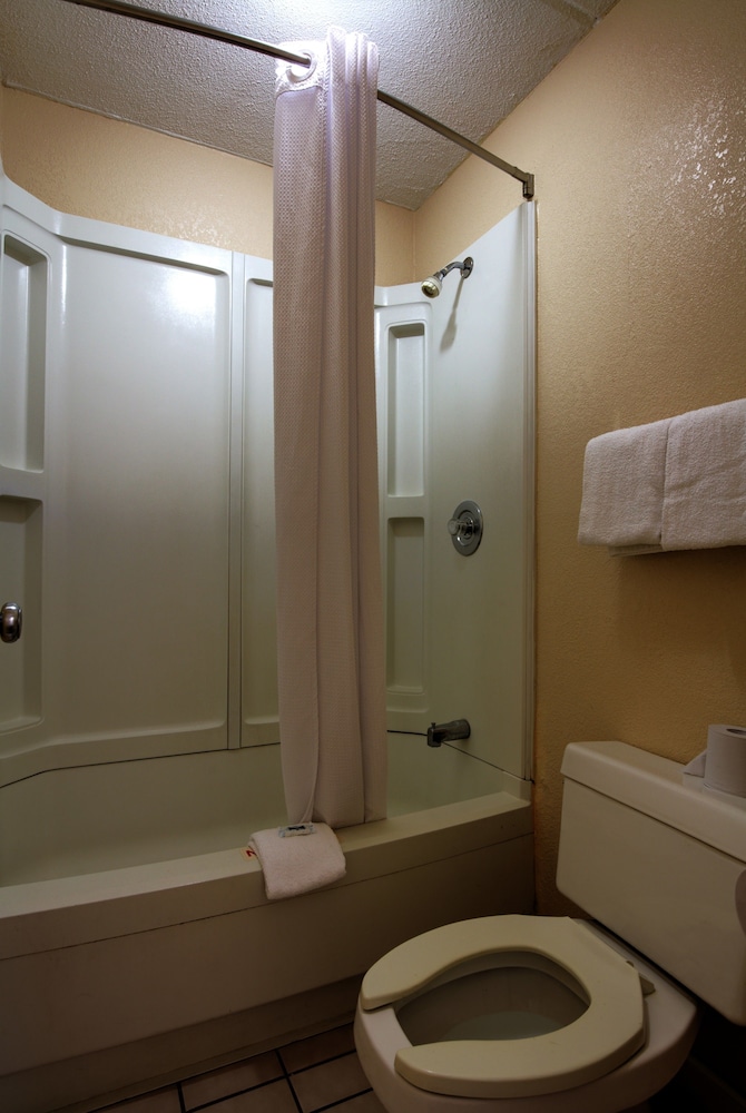 Americas Best Value Inn 11/27