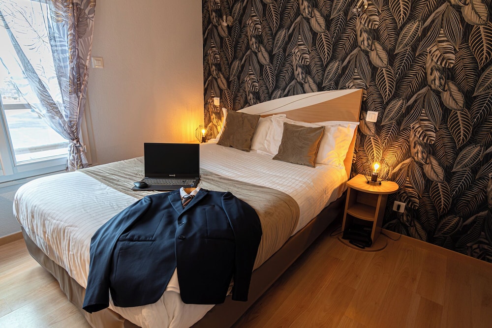 HOSTELLERIE DU CENTROTEL ET SPA 13/29