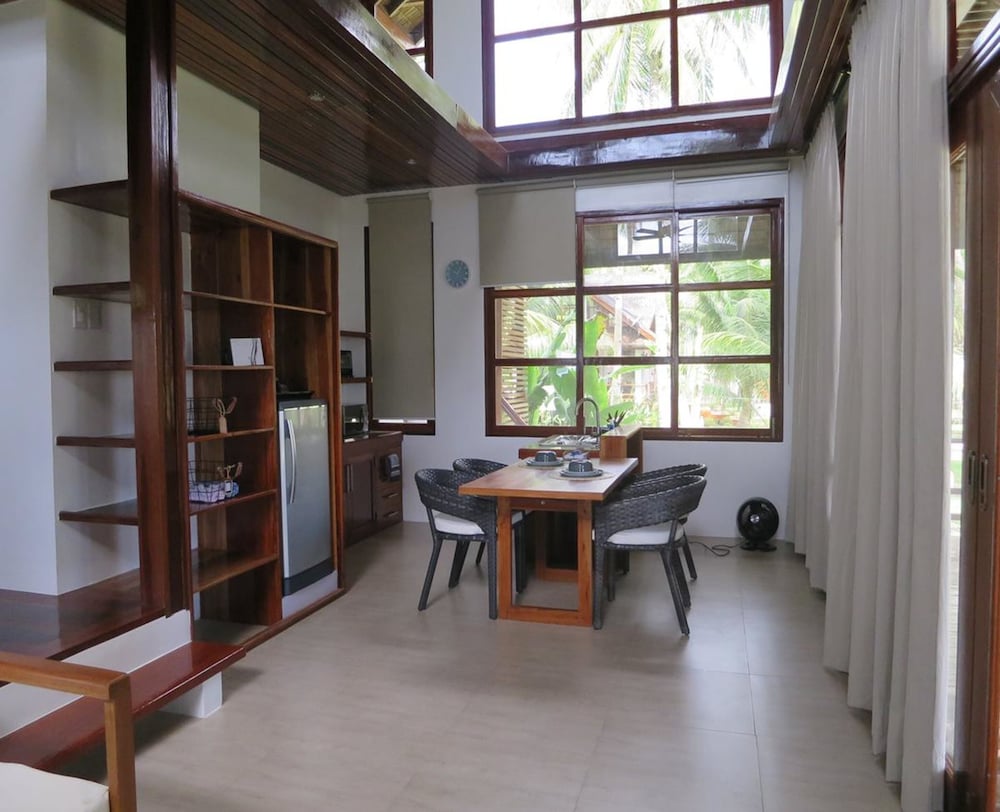 Sandy Feet Siargao 15/36