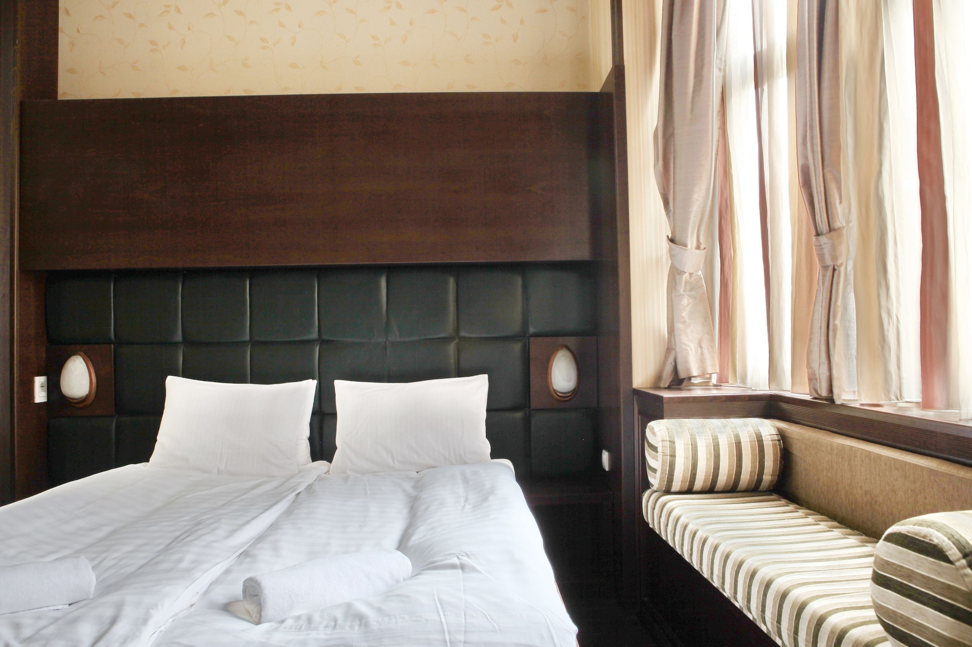 SUPERIOR, DOUBLE BED