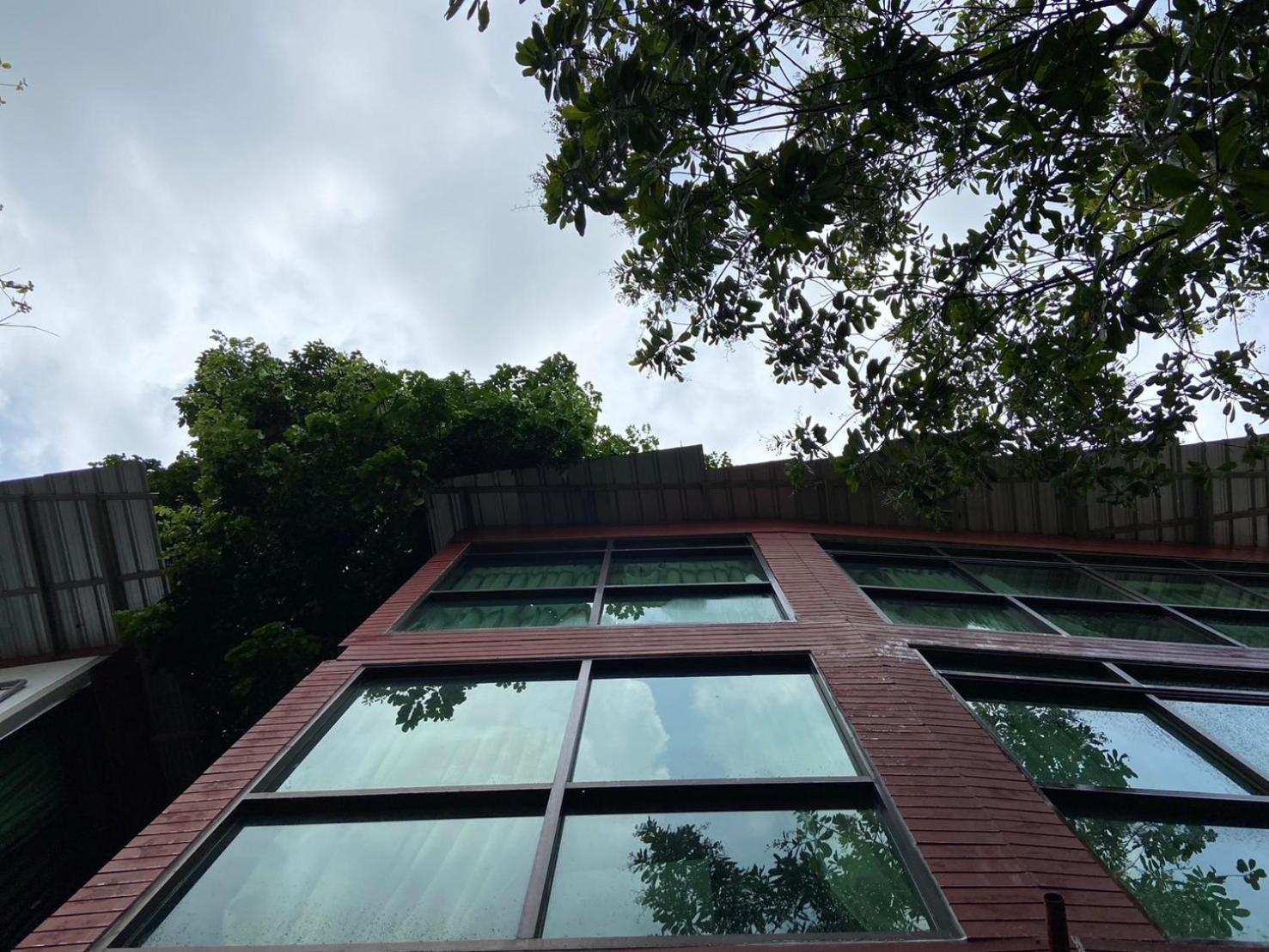 A Plus Deluxe Hotel 3/68