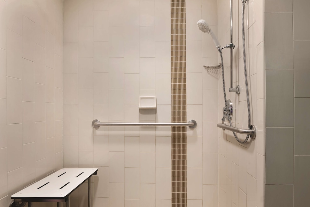 Hyatt Place Chicago/Hoffman Estates 47/48