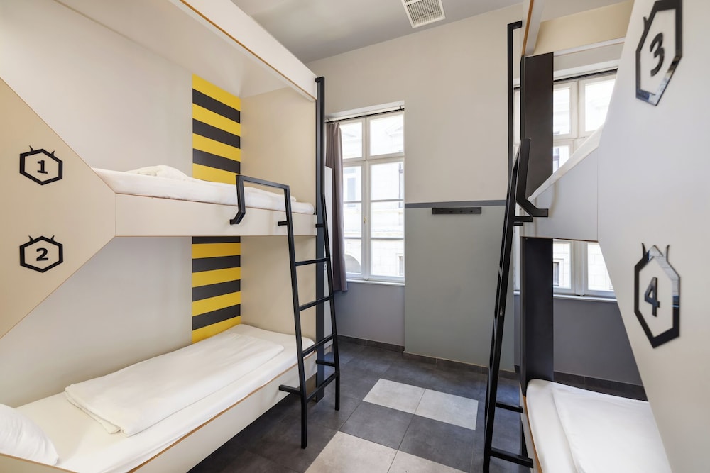 PRIVATE, PRIVATE BATHROOM