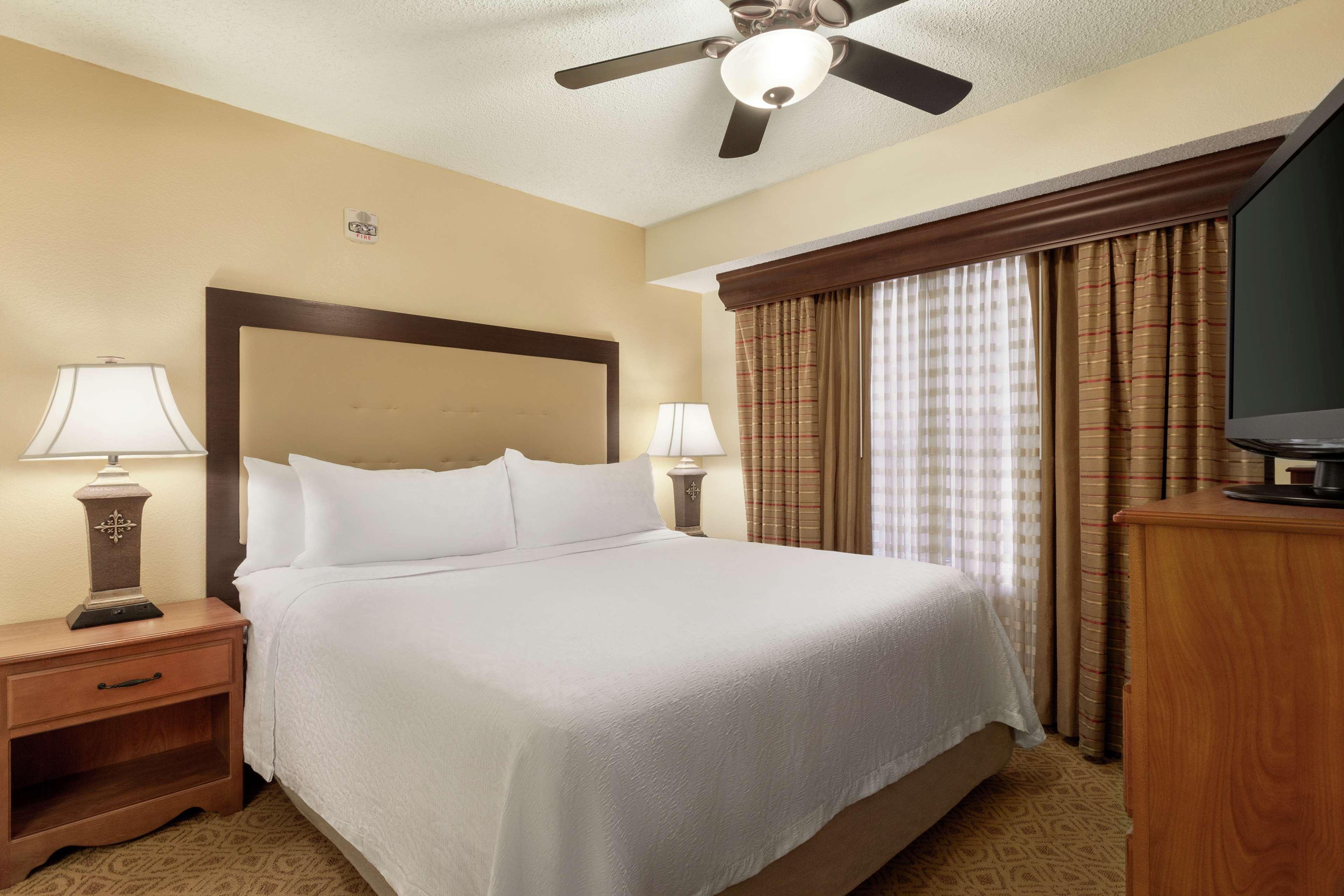 2 BEDROOMS, SUITE, 2 KING BEDS, 2 BATHROOMS, ACCESSIBLE