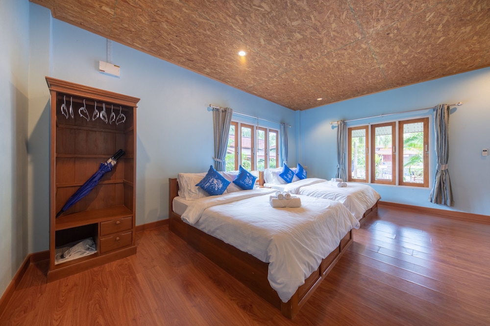 Sea Far Resort 44/72