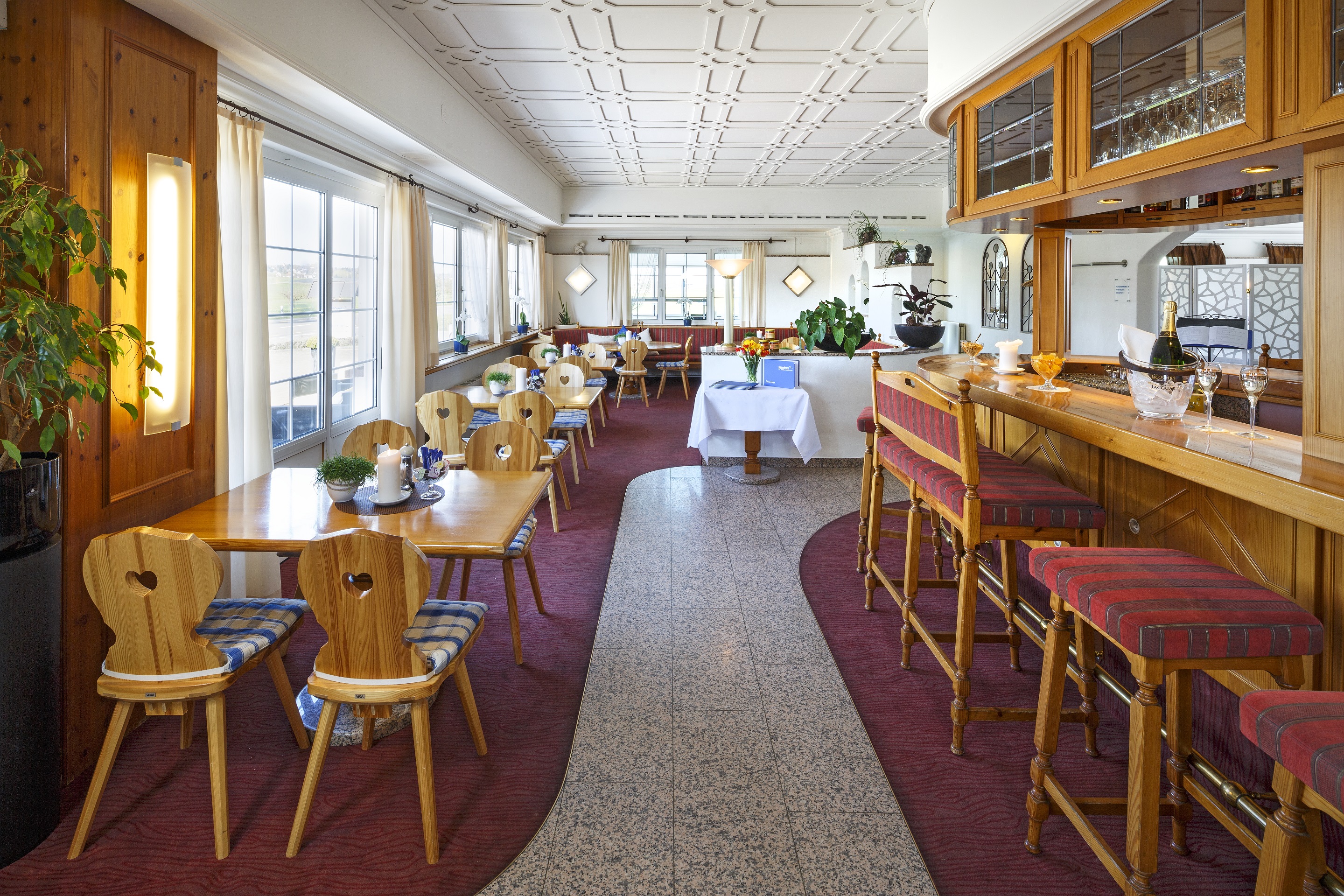 SEEMOWE SWISS QUALITY HOTEL 38/56