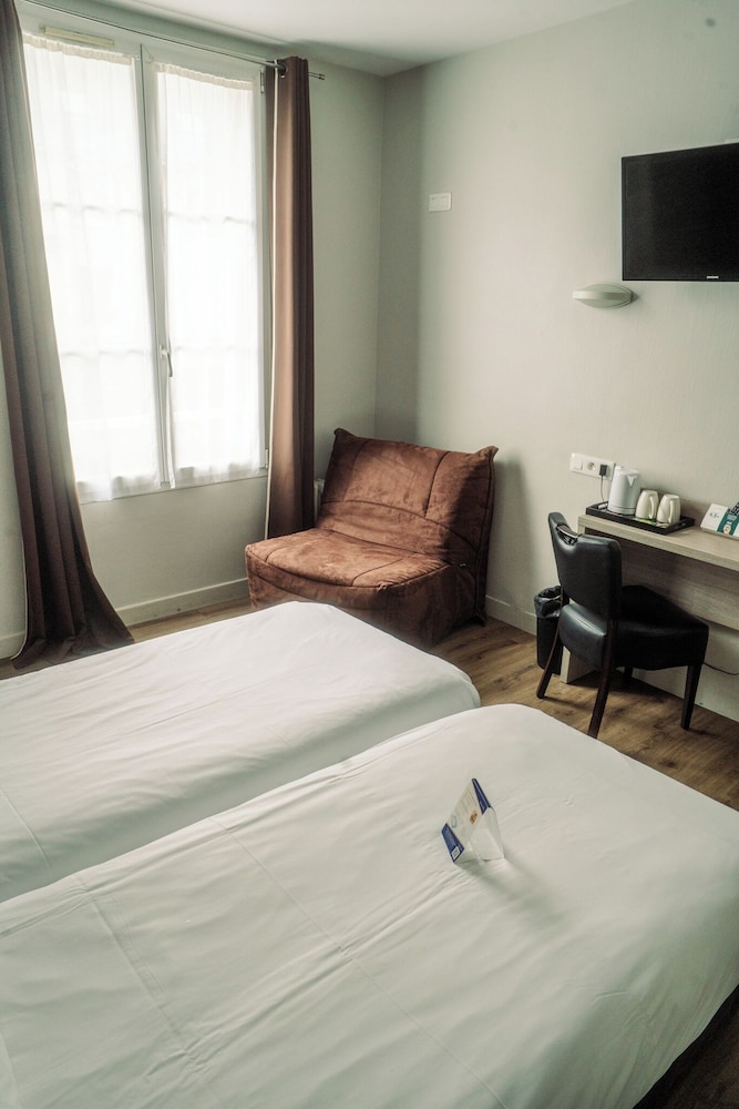 HOTEL DE LA PLACE 10/50