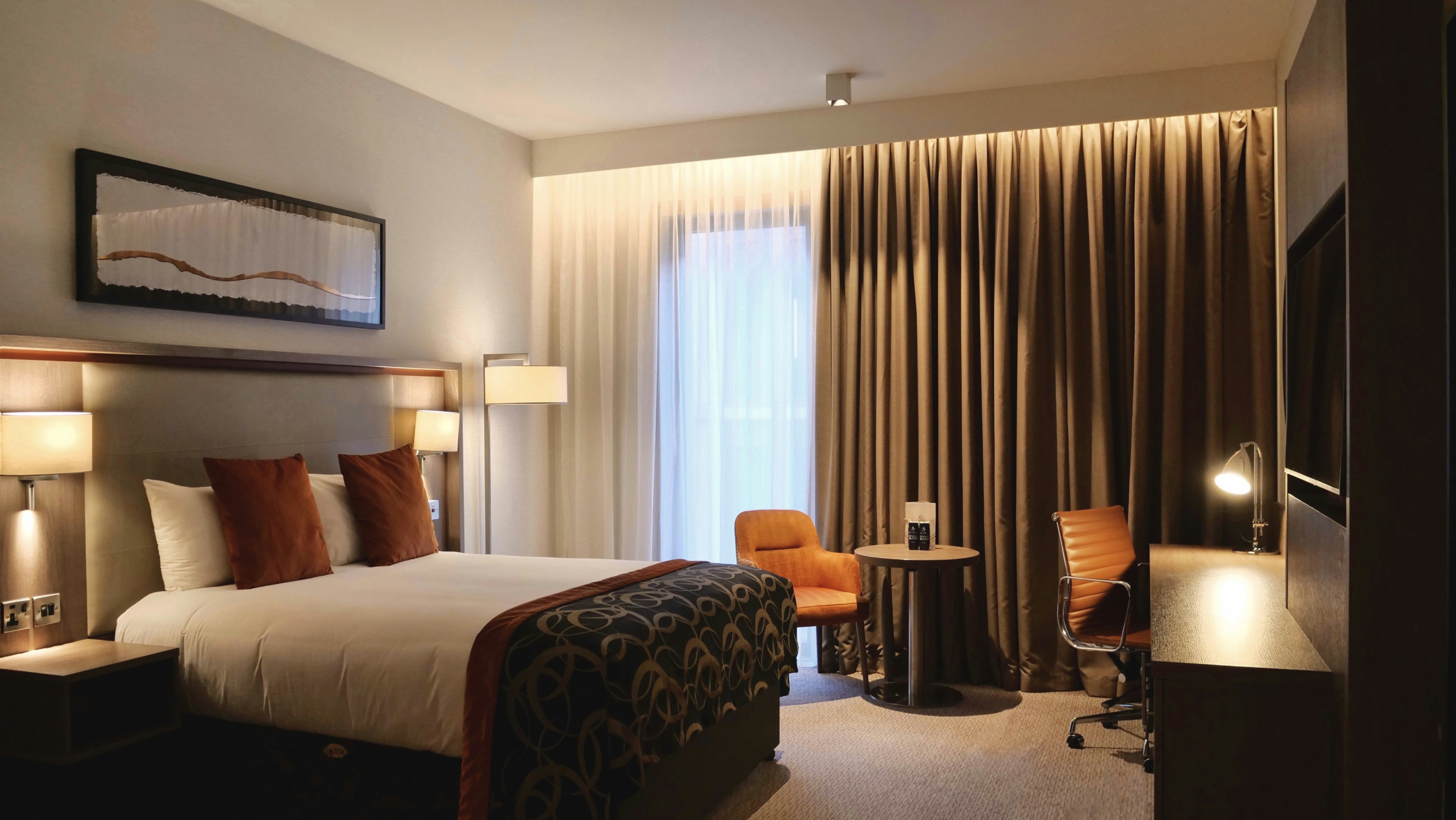 DELUXE, DOUBLE BED