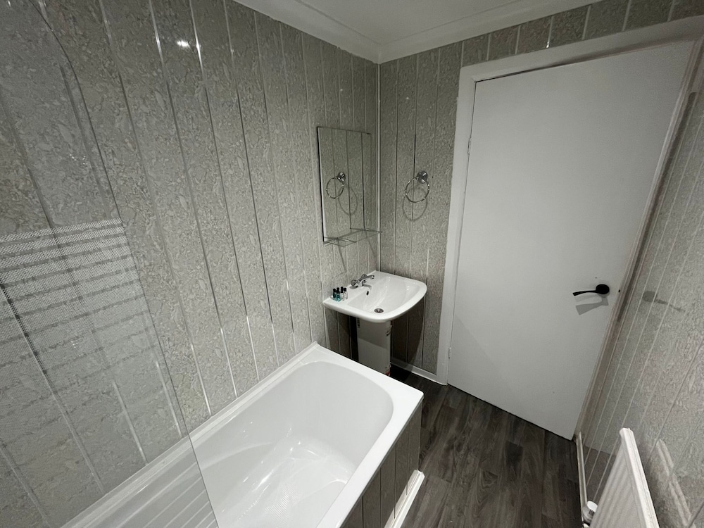 White Rose Hotel & Restaurant - Leeds 47/50