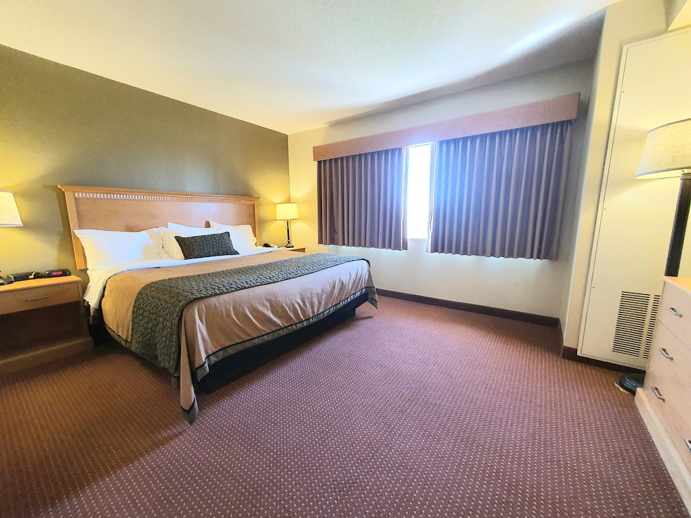 AmericInn by Wyndham Waconia 26/80