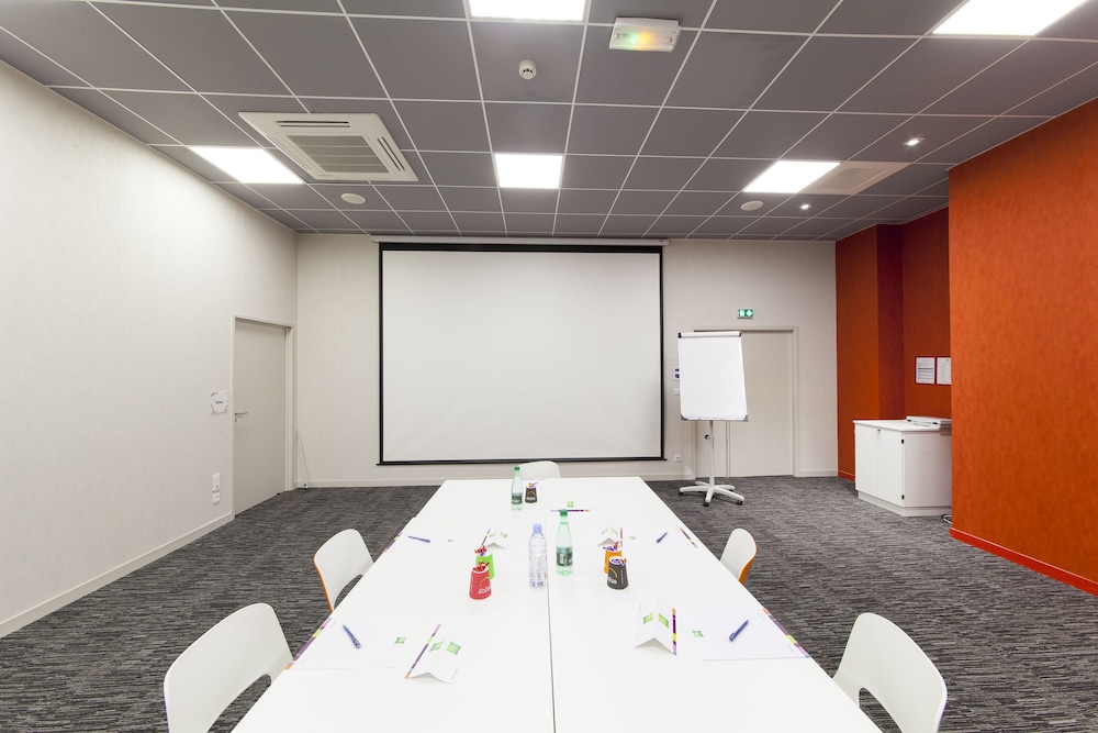 Ibis Styles Poitiers Centre 40/49