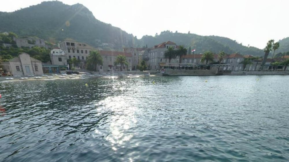 Hotel Glavovic 49/53