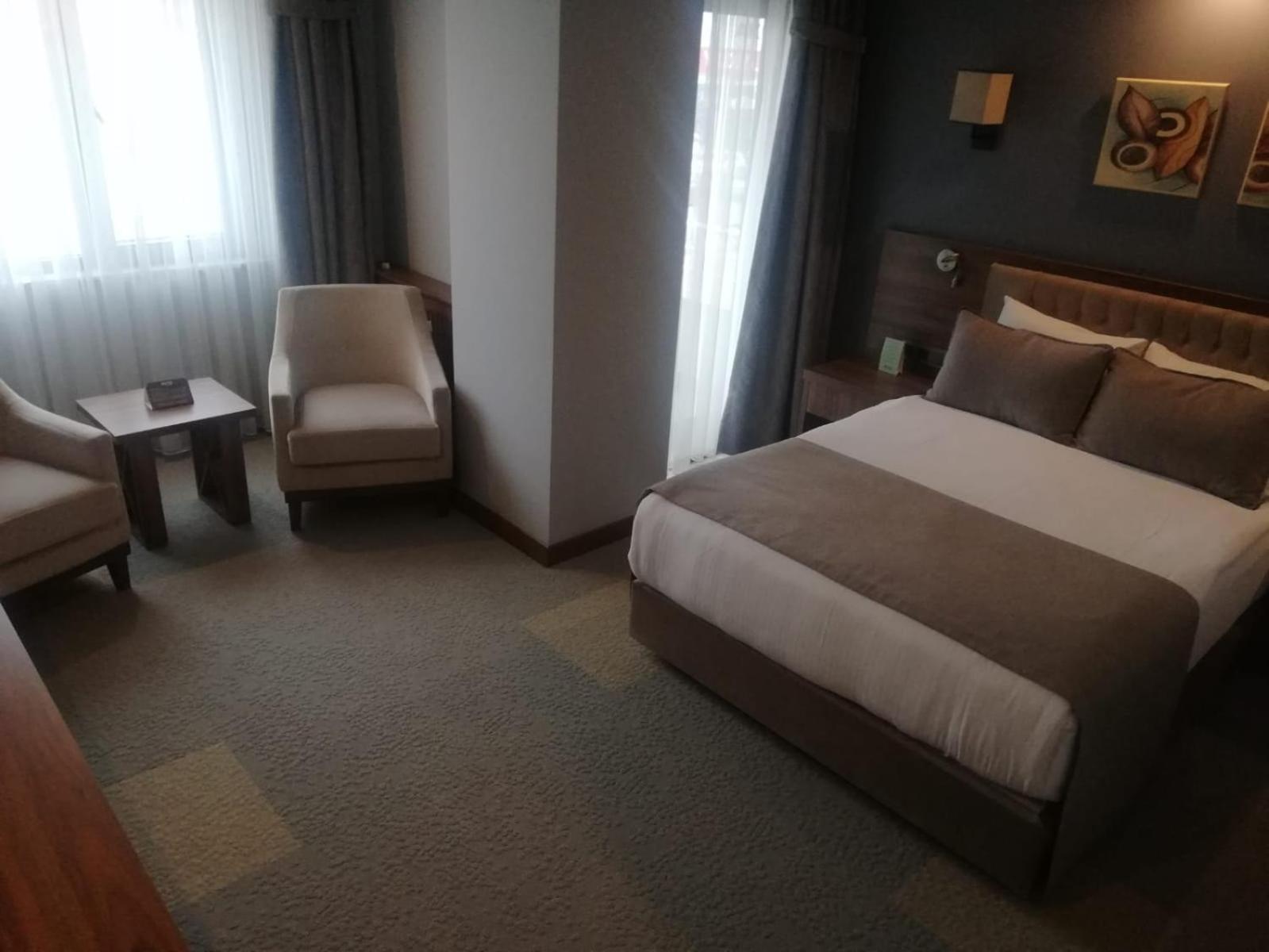Oytun Hotel 16/52