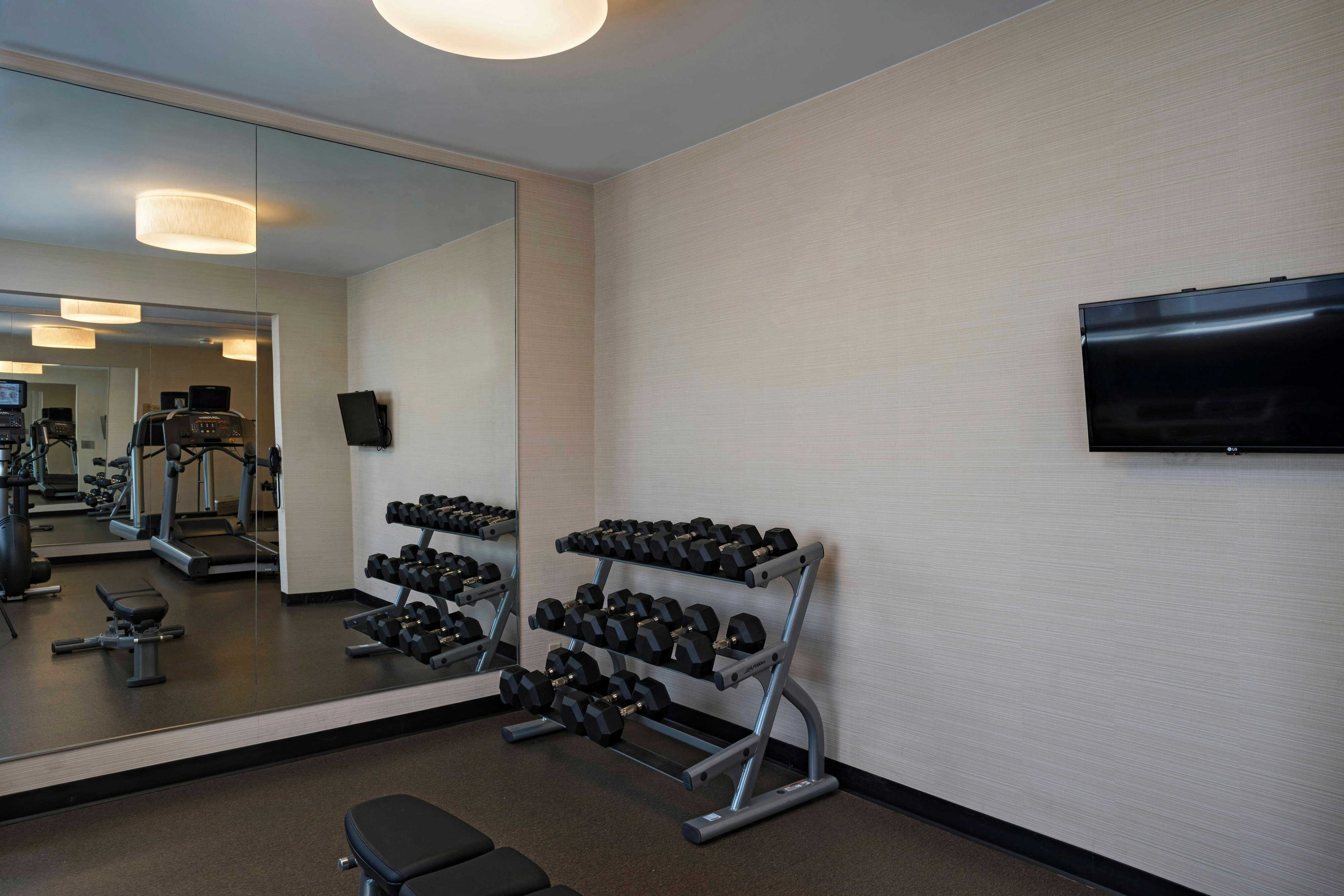 Fairfield Inn Joplin 16/27