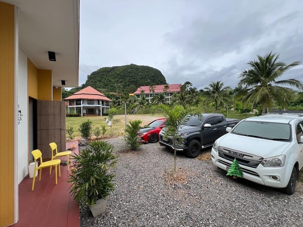 Takhun Mountain View Hotel 51/66
