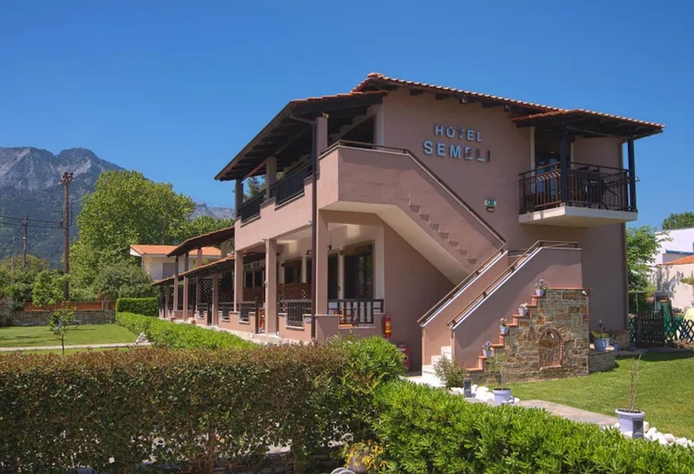 Kamelia Hotel 2/50