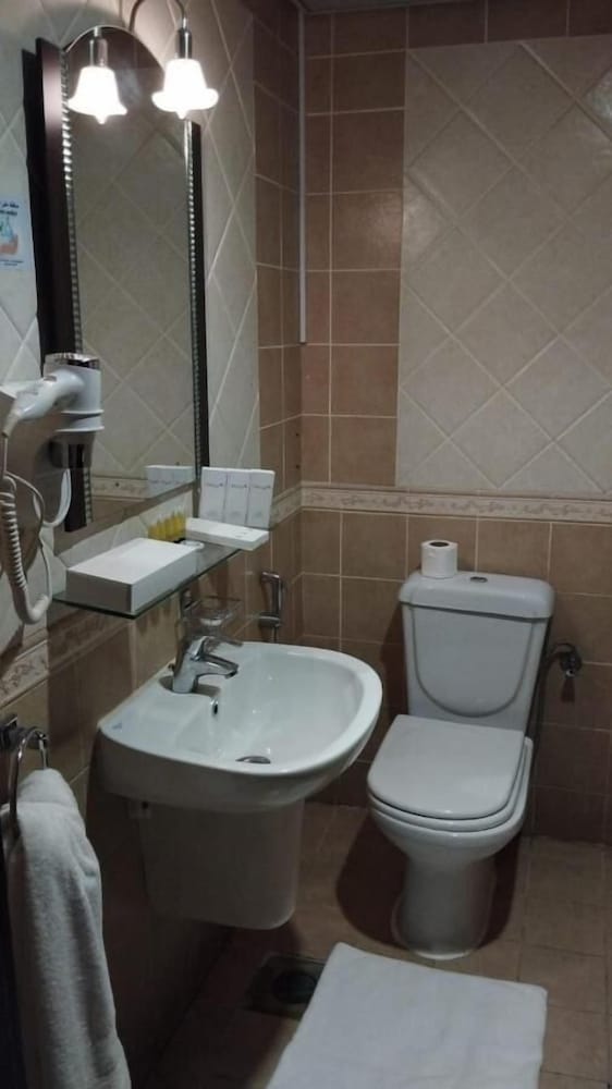 فندق سكاي فيو(Sky View Hotel) 55/59