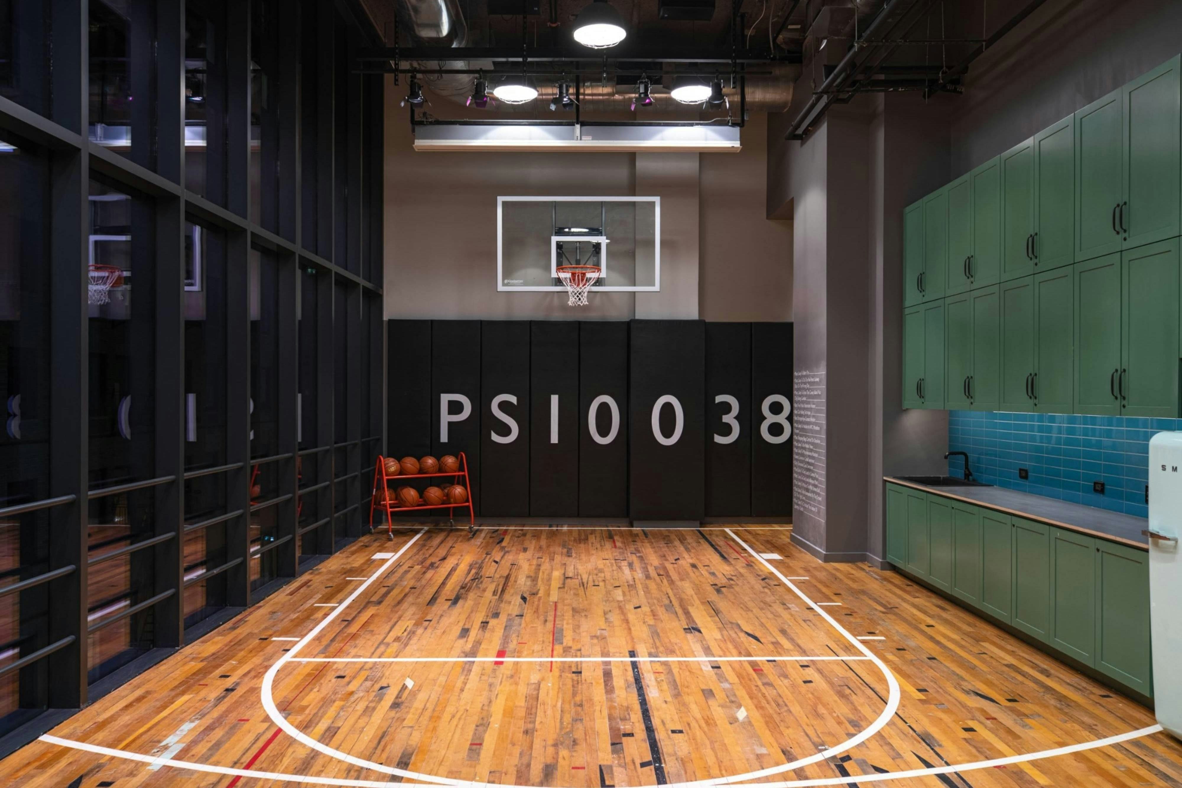 Moxy NYC Downtown 12/14