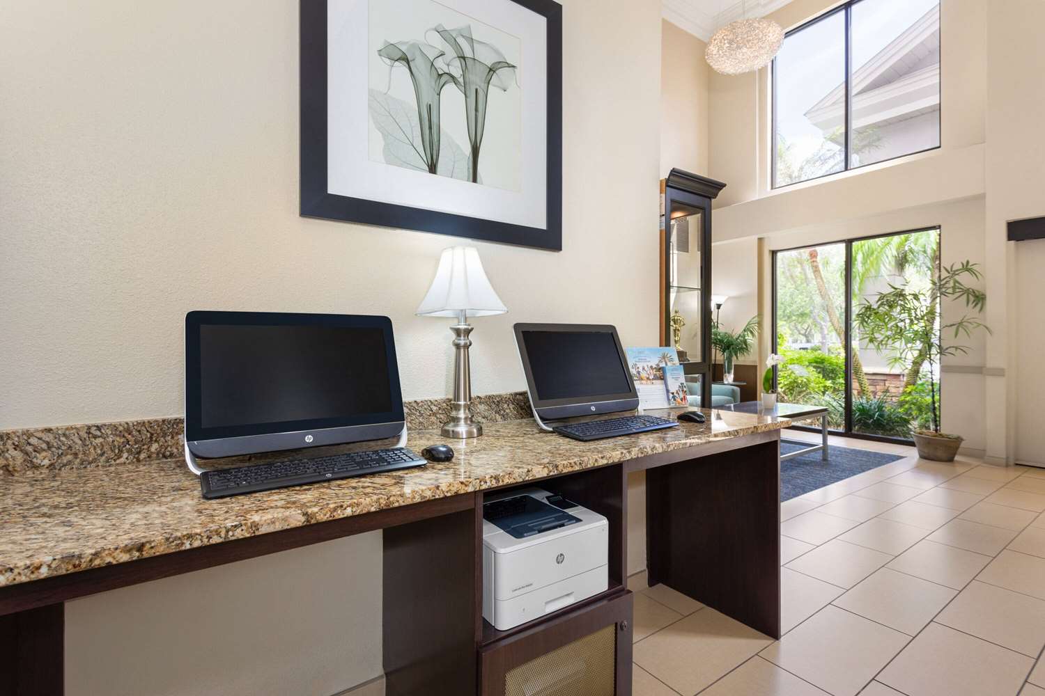 La Quinta Inn & Suites by Wyndham Bonita Springs Naples N. 39/47