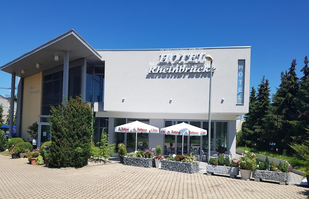 Hotel Rheinbrucke 1/32