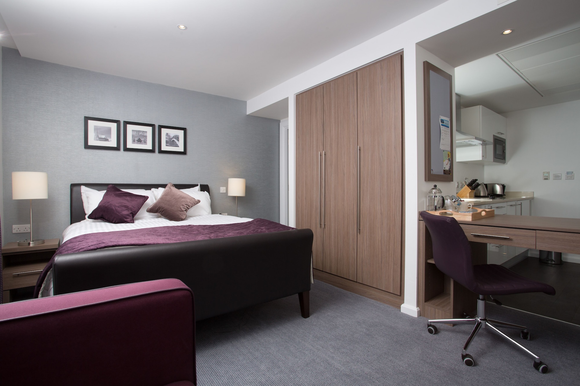 STUDIO, SUITE, KING BED, KITCHEN