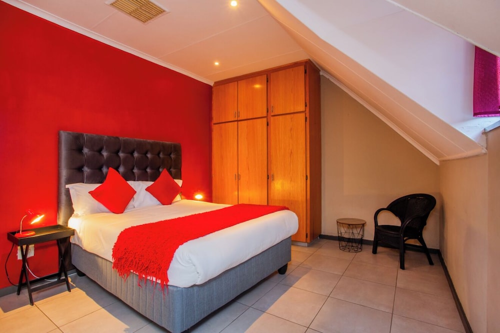 The Villa Manor & Spa 8/50