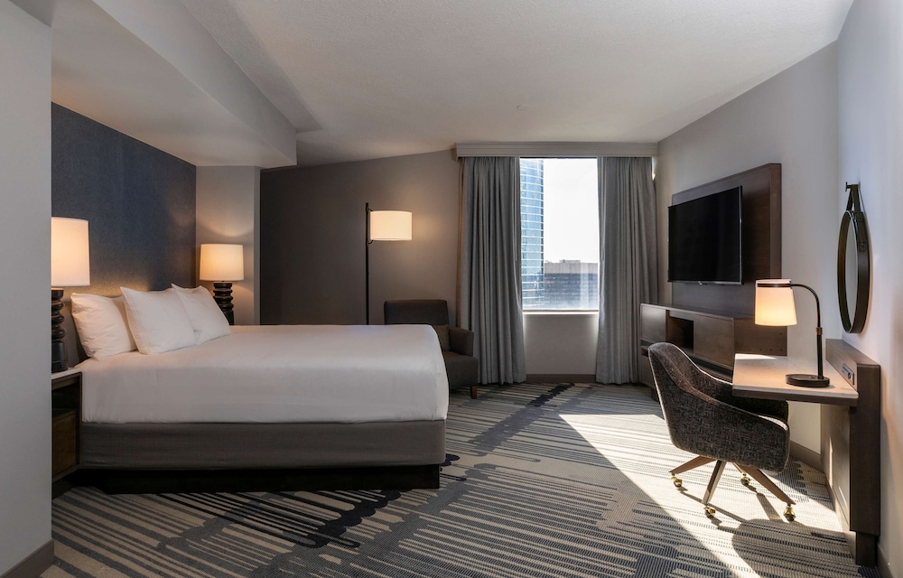 Hyatt Regency Houston 10/71