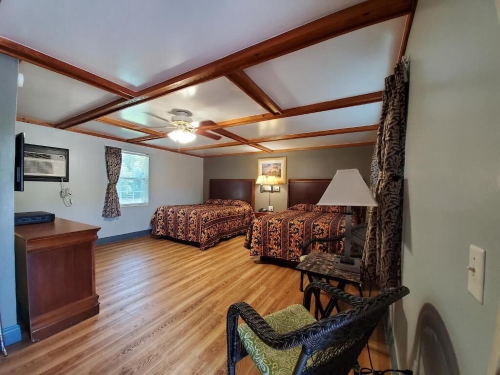 High Springs Country Inn 3/7