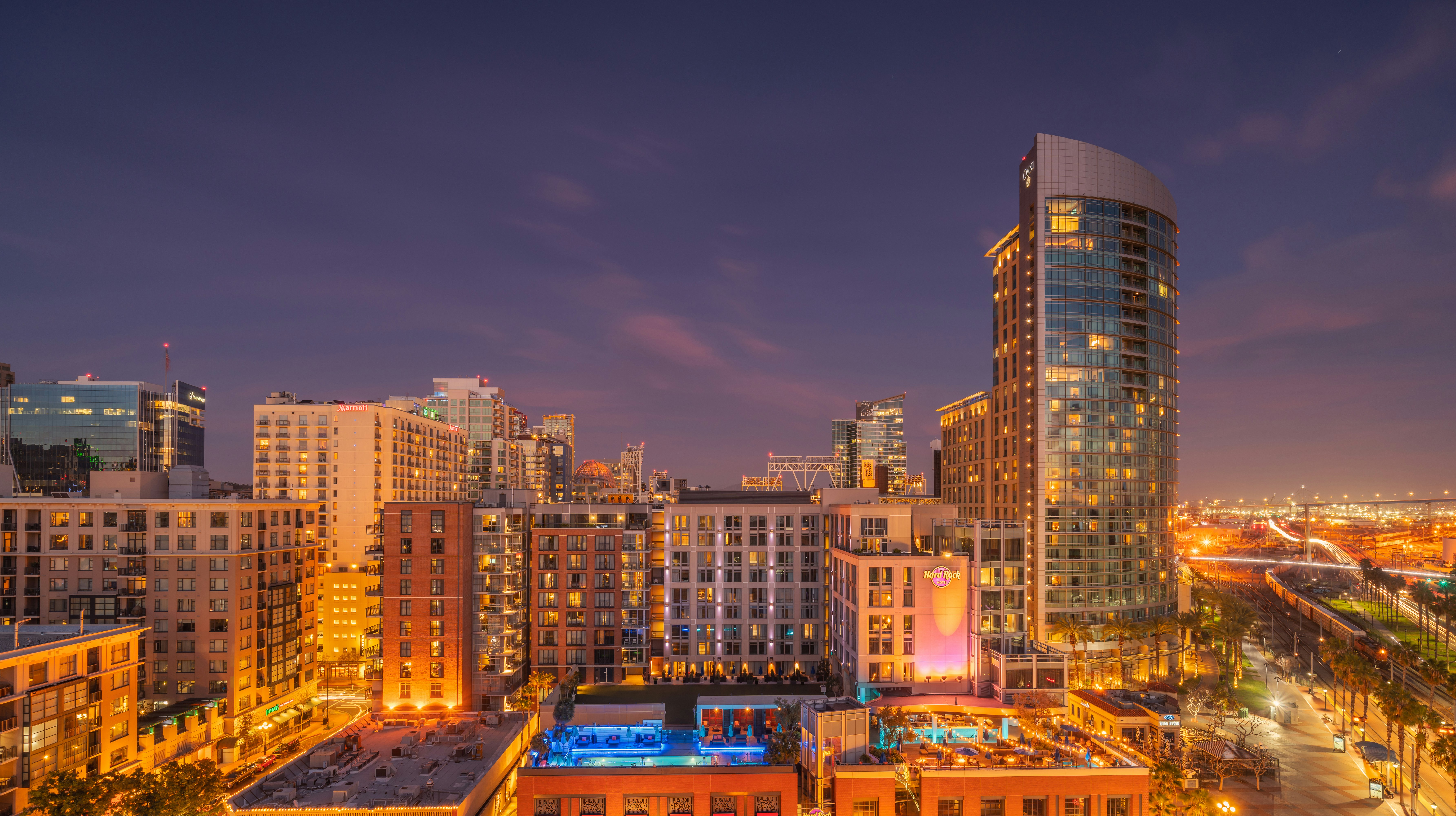 Hilton San Diego Gaslamp Quarter Hotel 73/76